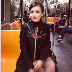 Meet your Posher, Laura